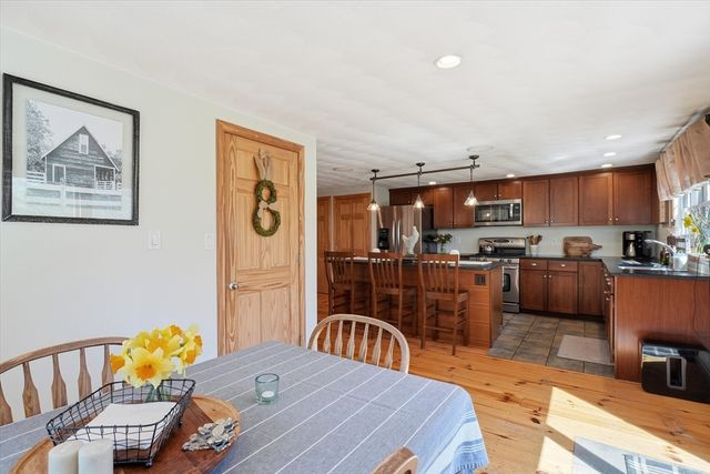 92 Central St, Georgetown, MA 01833