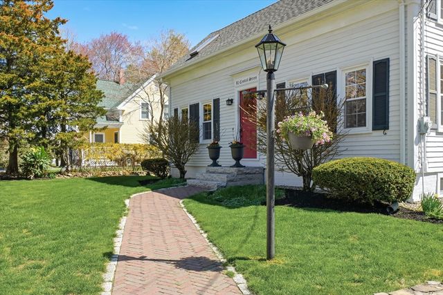 92 Central St, Georgetown, MA 01833