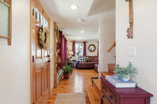 92 Central St, Georgetown, MA 01833