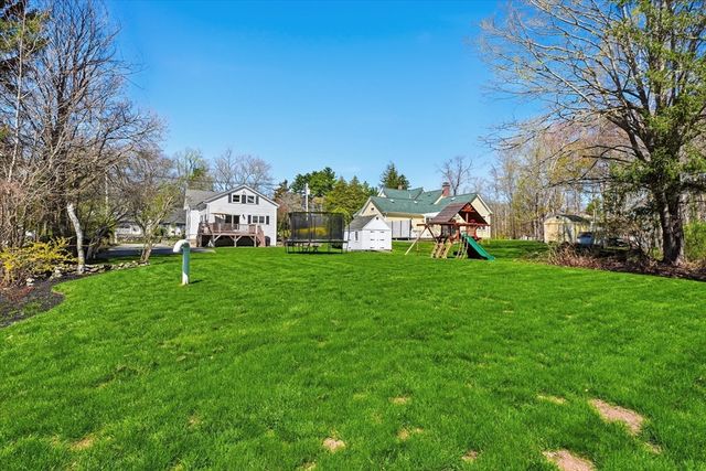 92 Central St, Georgetown, MA 01833