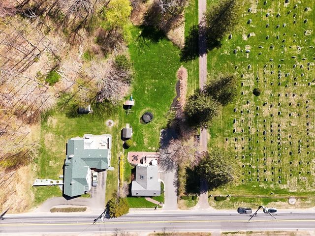 92 Central St, Georgetown, MA 01833