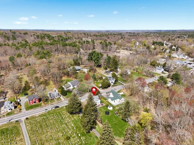 92 Central St, Georgetown, MA 01833