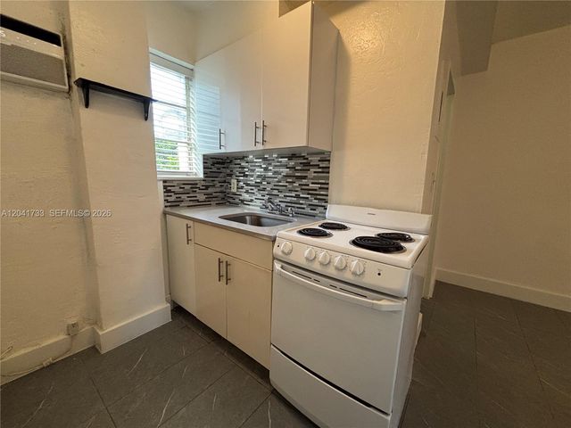 1843 Dewey St 110, Hollywood, FL 33020