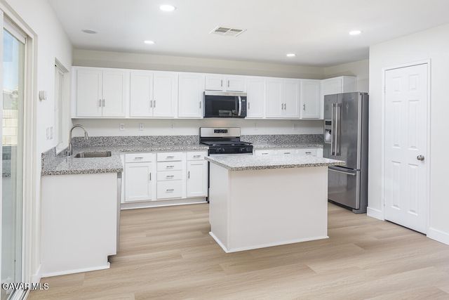 1818 Linda Vista Avenue, Lancaster, CA 93535