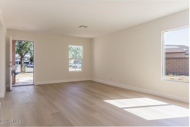 1818 Linda Vista Avenue, Lancaster, CA 93535
