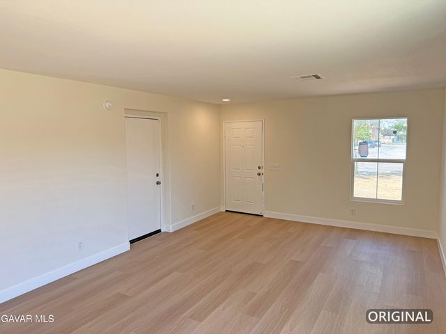 1818 Linda Vista Avenue, Lancaster, CA 93535