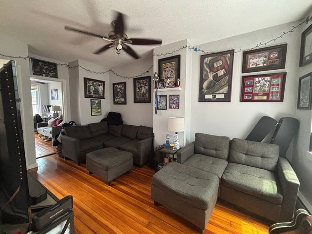 4 Prince Streeet 5, Boston, MA 02113
