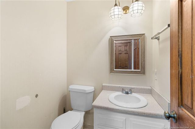 2924 Walden Road, Fayetteville, NC 28303