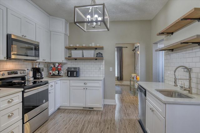 1610 W GRACE Ave, Spokane, WA 99205