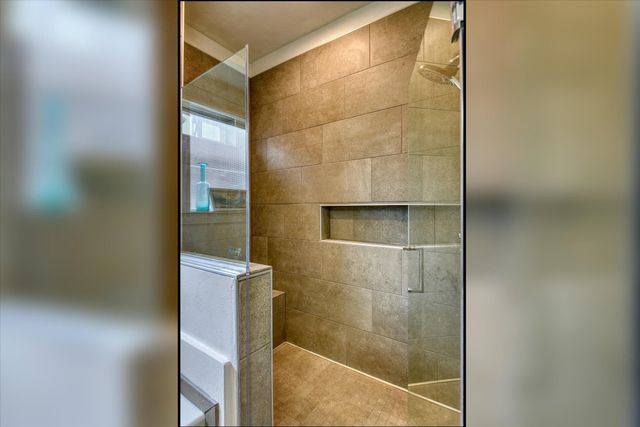 1610 W GRACE Ave, Spokane, WA 99205