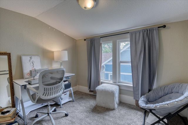 1610 W GRACE Ave, Spokane, WA 99205