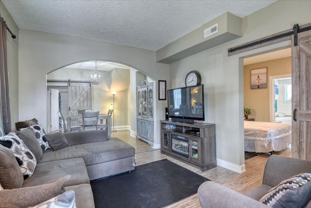 1610 W GRACE Ave, Spokane, WA 99205