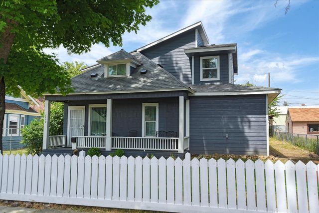 1610 W GRACE Ave, Spokane, WA 99205