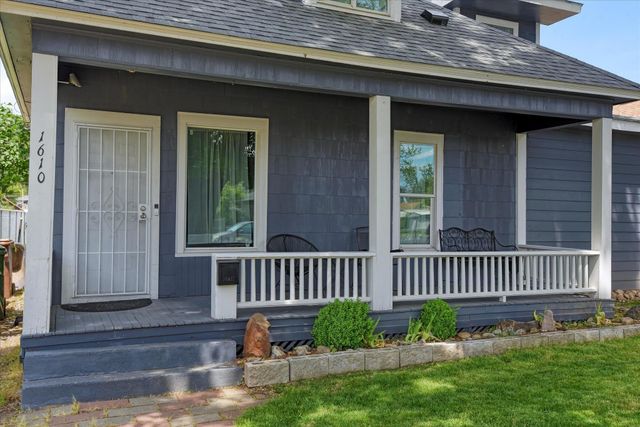 1610 W GRACE Ave, Spokane, WA 99205