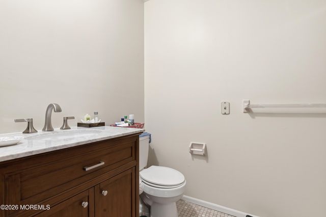 40 La Valencia Road, Old Bridge, NJ 08857