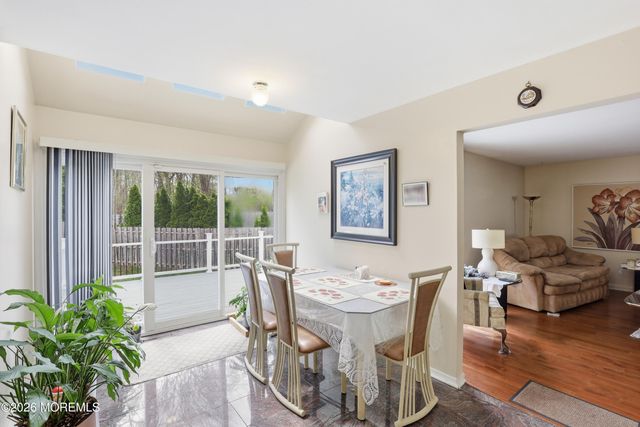 40 La Valencia Road, Old Bridge, NJ 08857