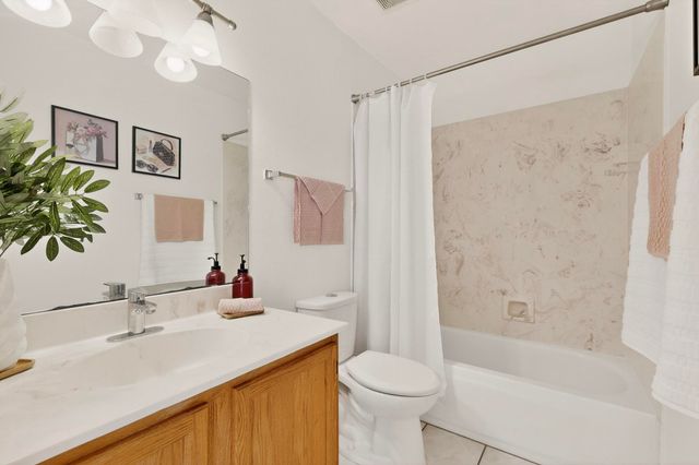 520 San Ignacio Court NE, Albuquerque, NM 87102