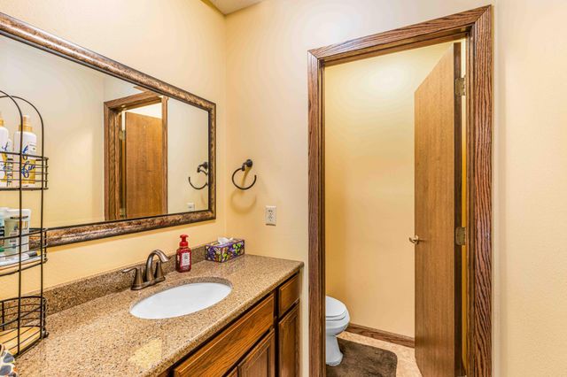 681 Cottonwood Court, West Fargo, ND 58078