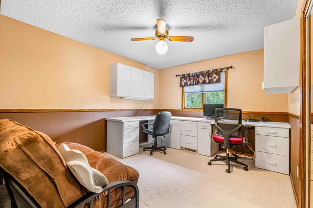 681 Cottonwood Court, West Fargo, ND 58078