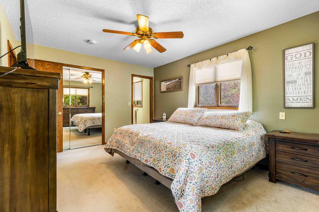 681 Cottonwood Court, West Fargo, ND 58078