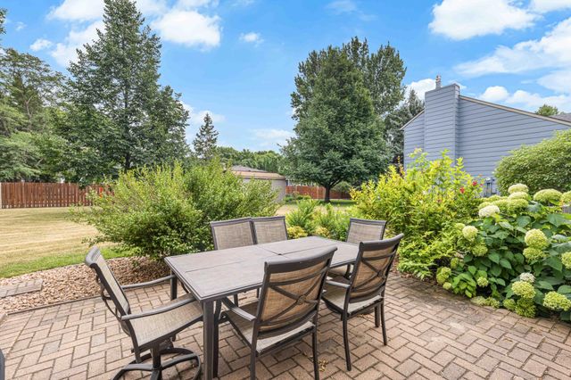 681 Cottonwood Court, West Fargo, ND 58078