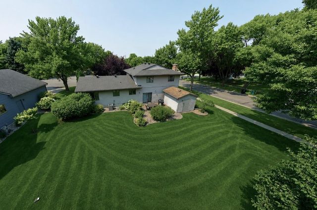 681 Cottonwood Court, West Fargo, ND 58078