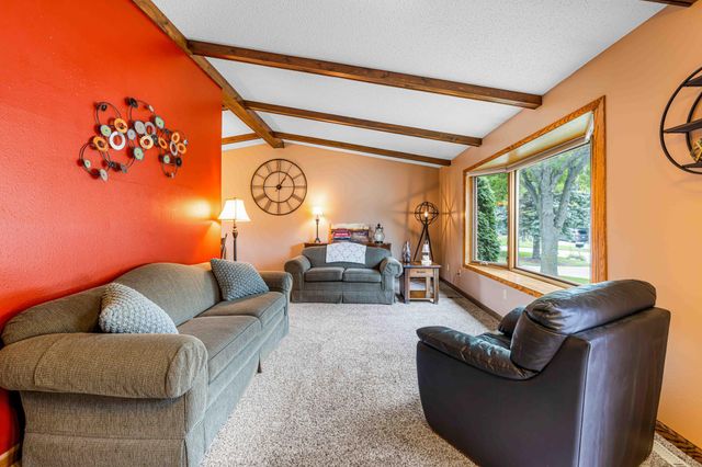 681 Cottonwood Court, West Fargo, ND 58078