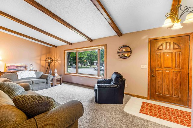 681 Cottonwood Court, West Fargo, ND 58078
