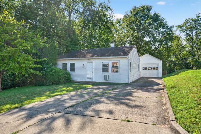 1660 The Cir, Canton Twp, PA 15301