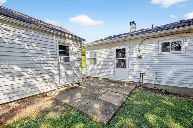 1660 The Cir, Canton Twp, PA 15301