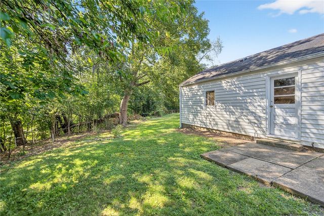 1660 The Cir, Canton Twp, PA 15301