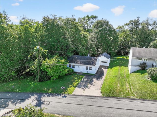 1660 The Cir, Canton Twp, PA 15301