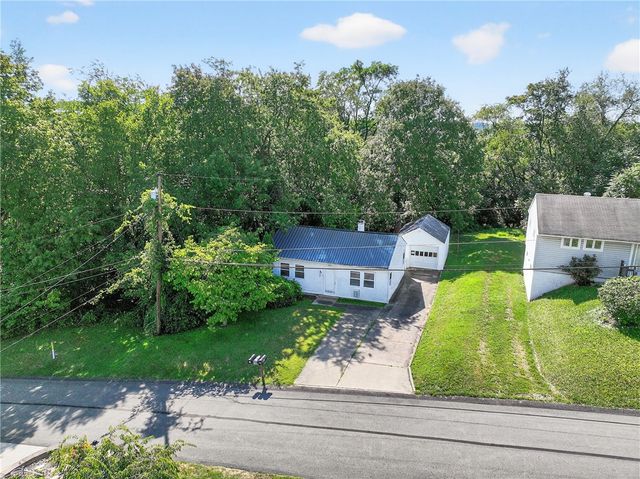 1660 The Cir, Canton Twp, PA 15301