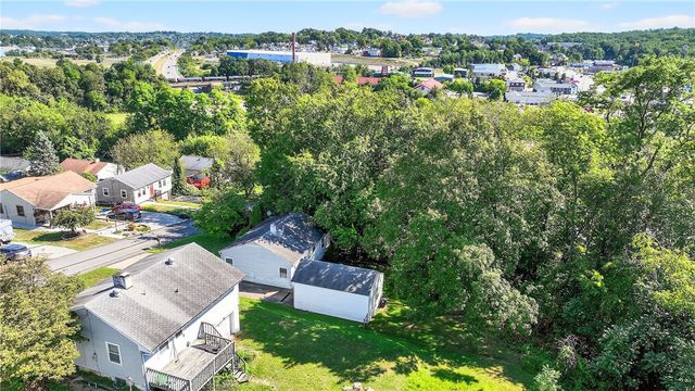 1660 The Cir, Canton Twp, PA 15301