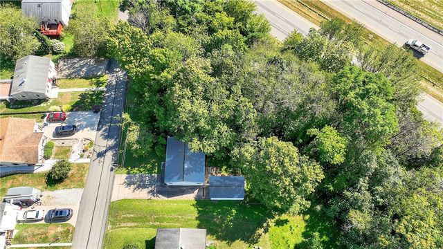 1660 The Cir, Canton Twp, PA 15301