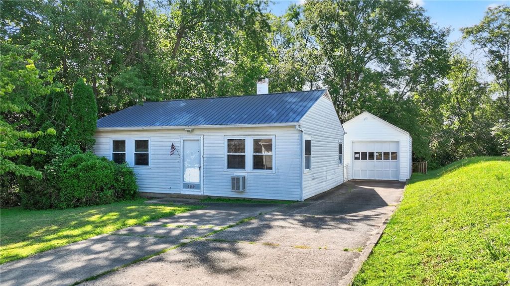 1660 The Cir, Canton Twp, PA 15301