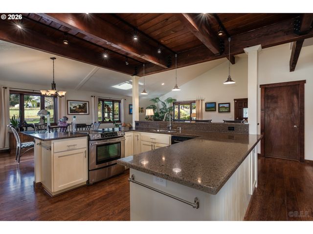 33506 RODNEY St, Warren, OR 97053