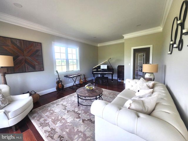 15028 MERRITT FARM LN, Leesburg, VA 20176