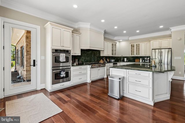 15028 MERRITT FARM LN, Leesburg, VA 20176
