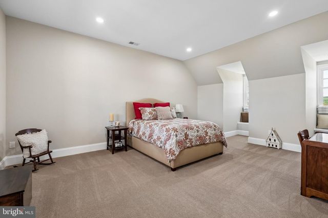 15028 MERRITT FARM LN, Leesburg, VA 20176