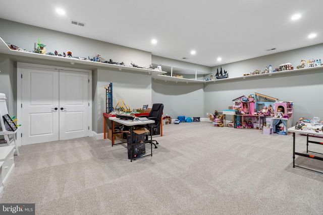 15028 MERRITT FARM LN, Leesburg, VA 20176