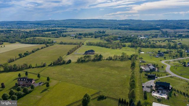 15028 MERRITT FARM LN, Leesburg, VA 20176