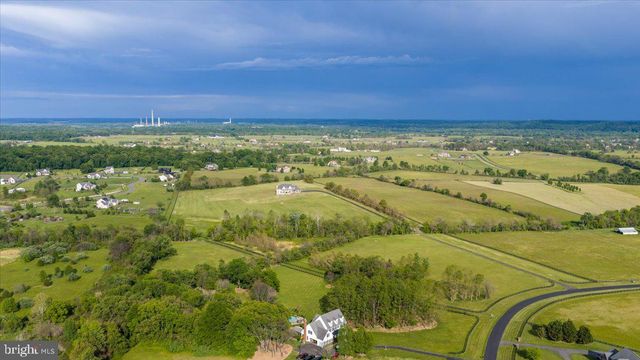 15028 MERRITT FARM LN, Leesburg, VA 20176