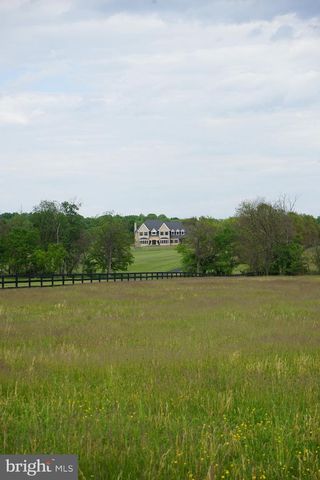 15028 MERRITT FARM LN, Leesburg, VA 20176