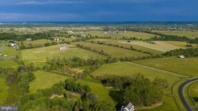 15028 MERRITT FARM LN, Leesburg, VA 20176