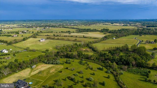 15028 MERRITT FARM LN, Leesburg, VA 20176