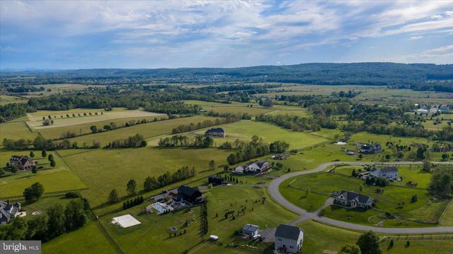 15028 MERRITT FARM LN, Leesburg, VA 20176