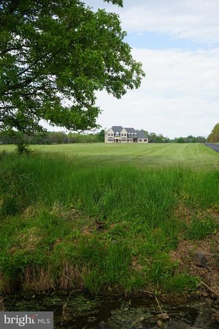 15028 MERRITT FARM LN, Leesburg, VA 20176