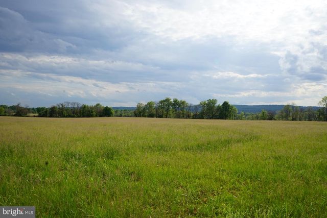 15028 MERRITT FARM LN, Leesburg, VA 20176
