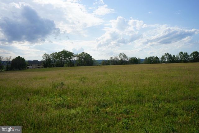 15028 MERRITT FARM LN, Leesburg, VA 20176